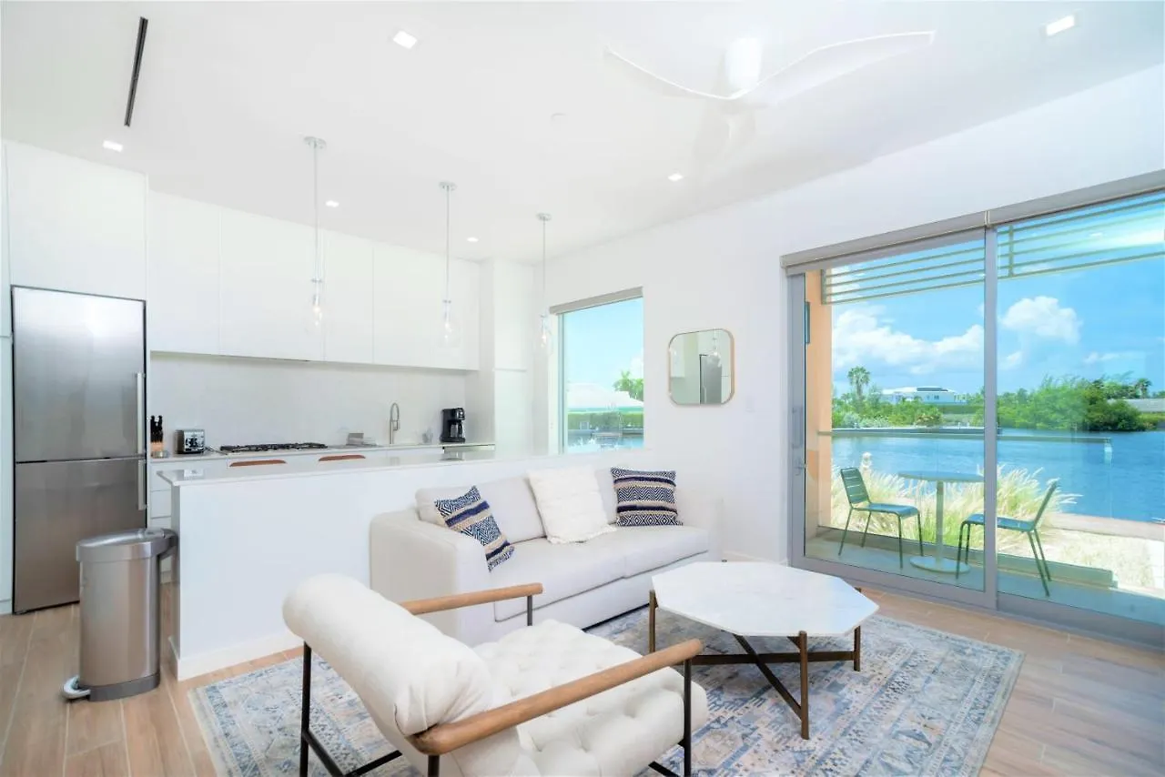 Cayman Luxury Rentals At One Canal Point 조지 타운 0*,  케이맨 제도