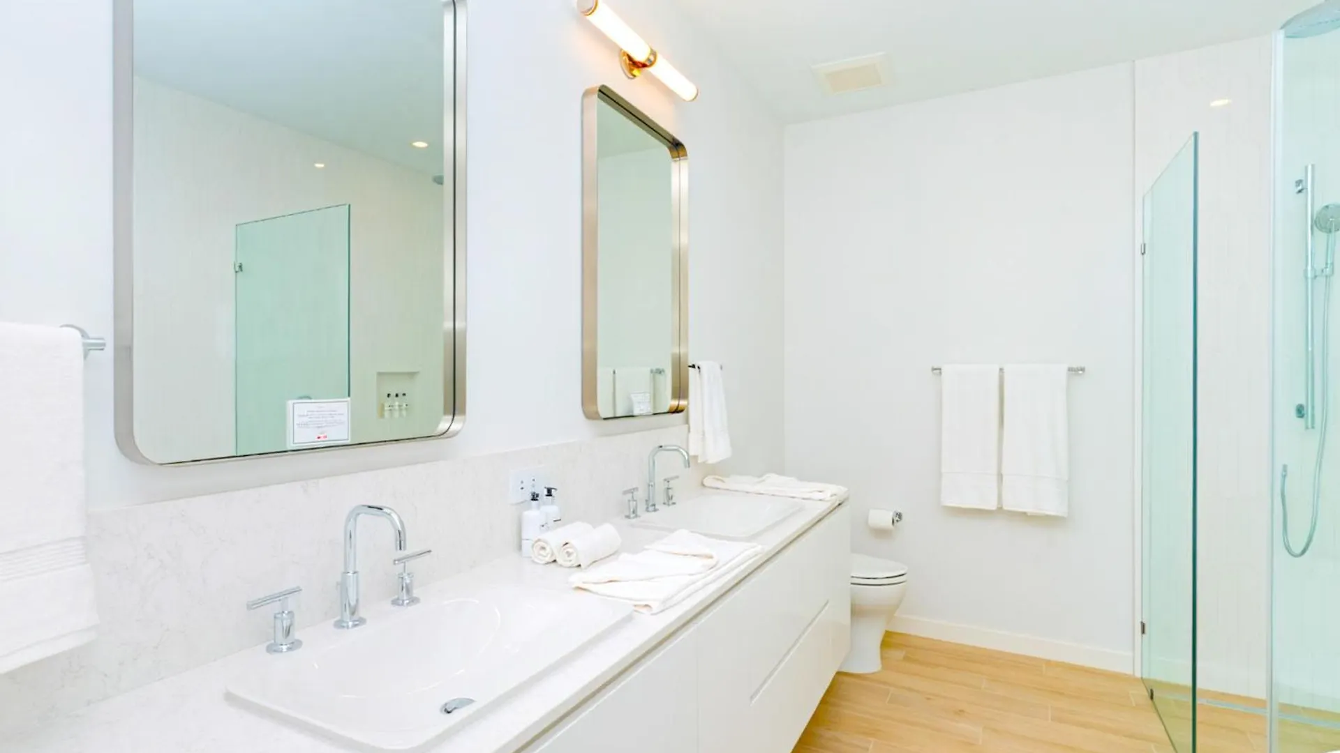 Cayman Luxury Rentals At One Canal Point 조지 타운 빌라