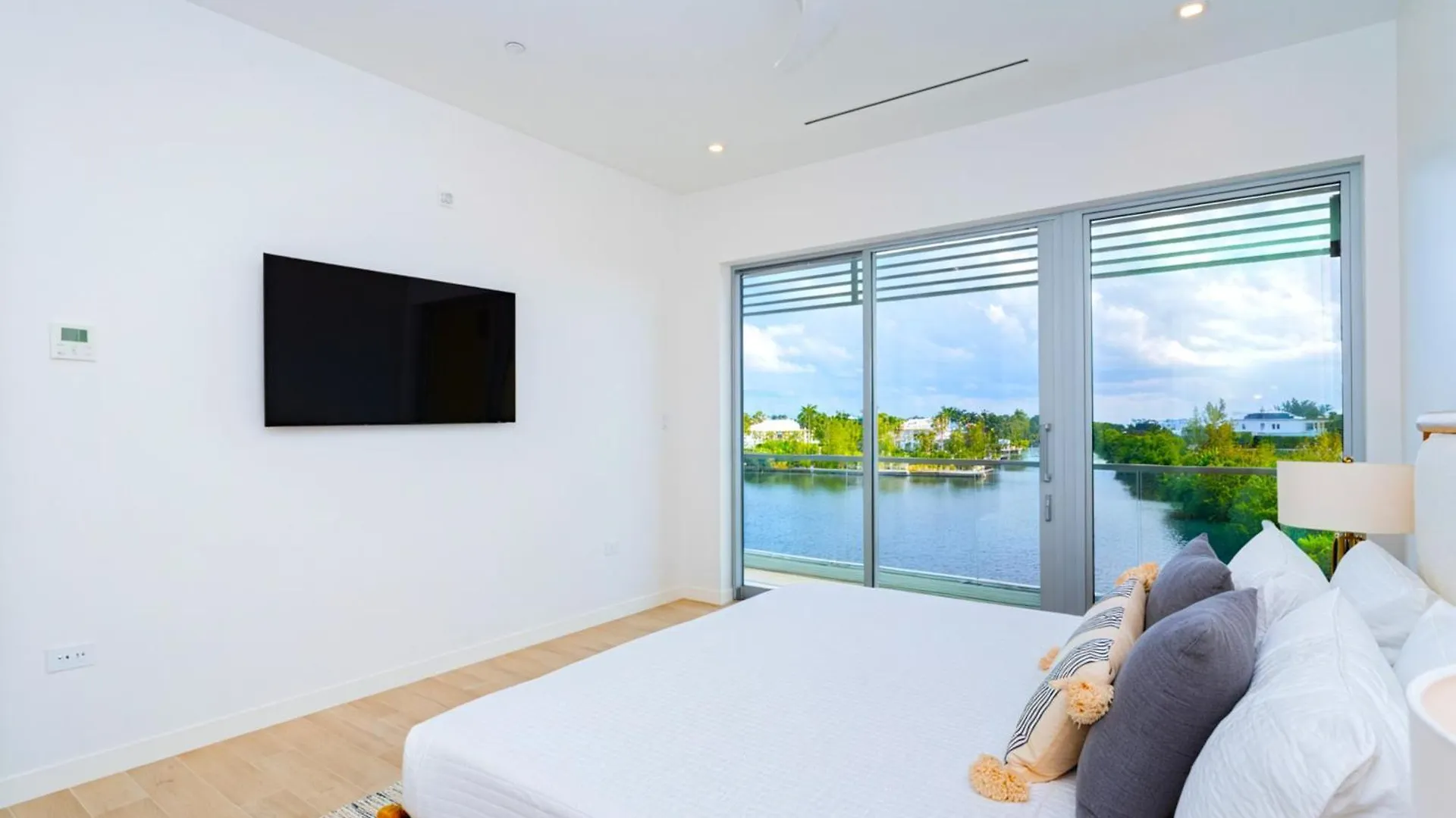 Cayman Luxury Rentals At One Canal Point 조지 타운 0*,