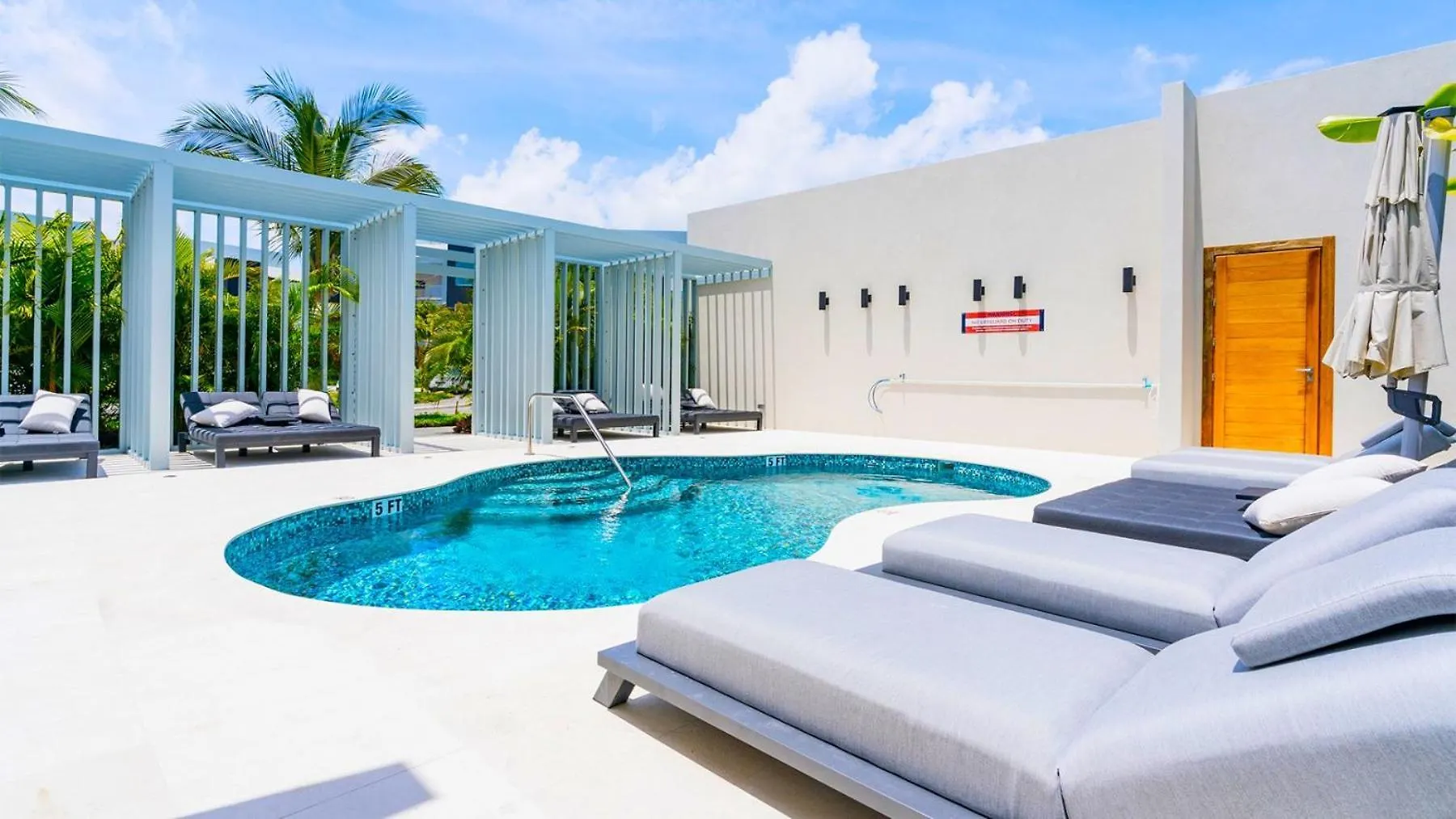 Villa Cayman Luxury Rentals At One Canal Point George Town